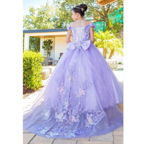 Beautiful mini quince off shoulder