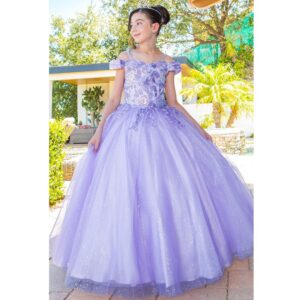 Beautiful mini quince off shoulder