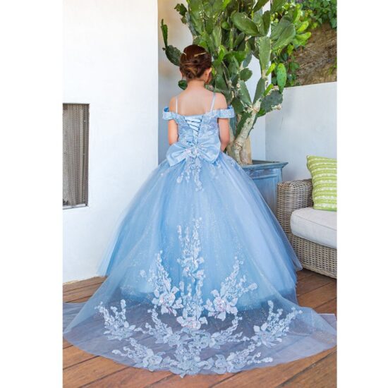 Beautiful mini quince off shoulder