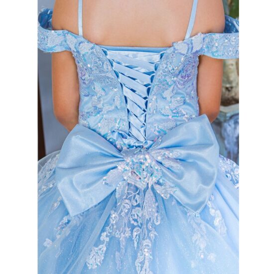 Beautiful mini quince off shoulder