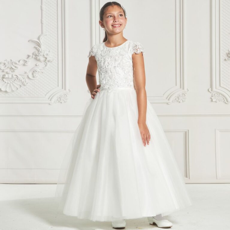 Macis Design - Elegant Communion Dress with Lace