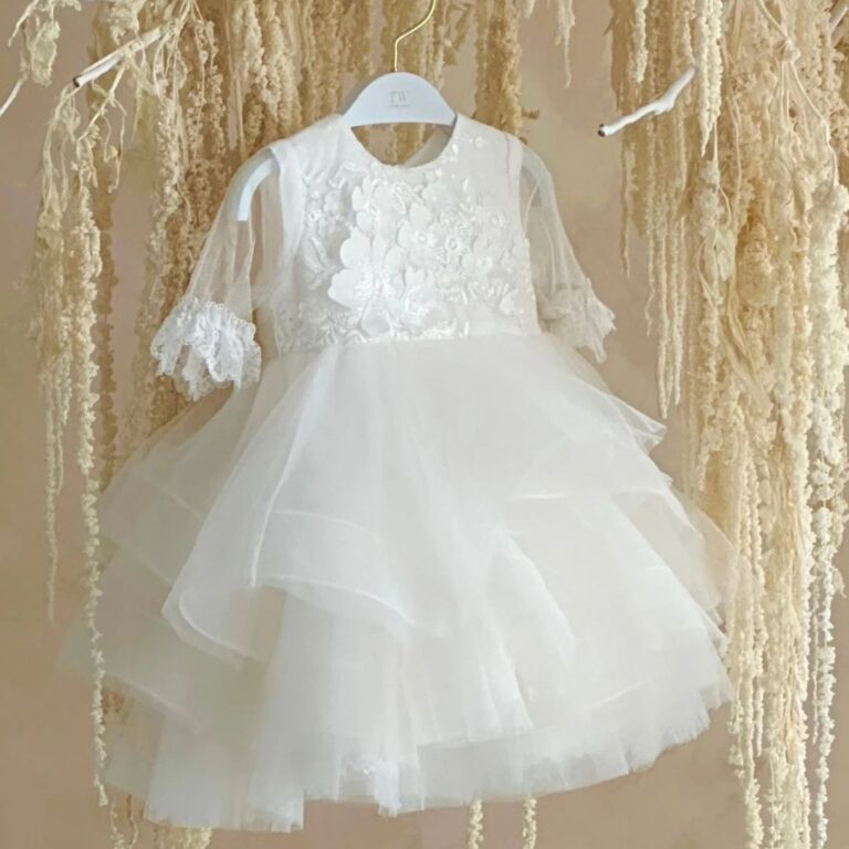 Teter Warm – White Christening Dress with Lace and Tulle