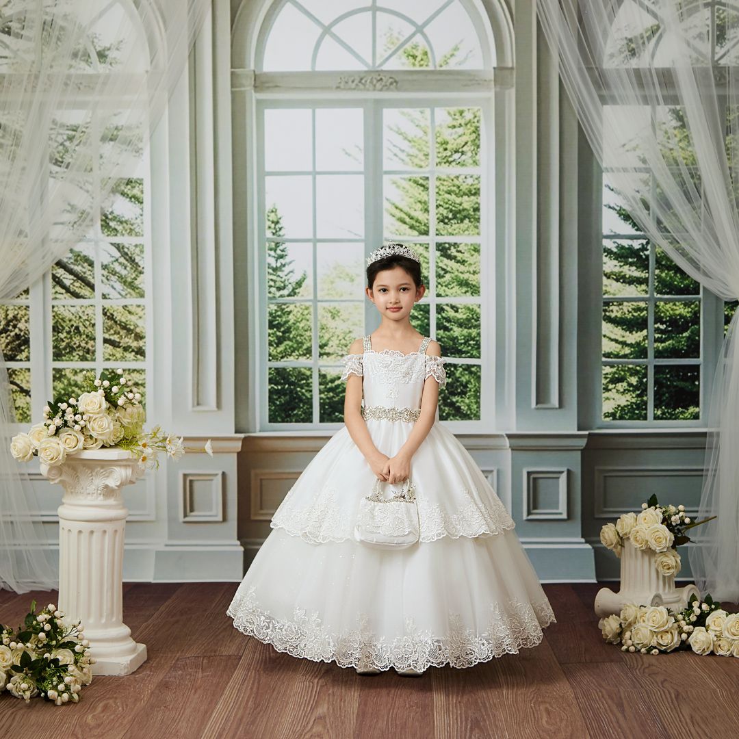 Sweetness and Elegance in White